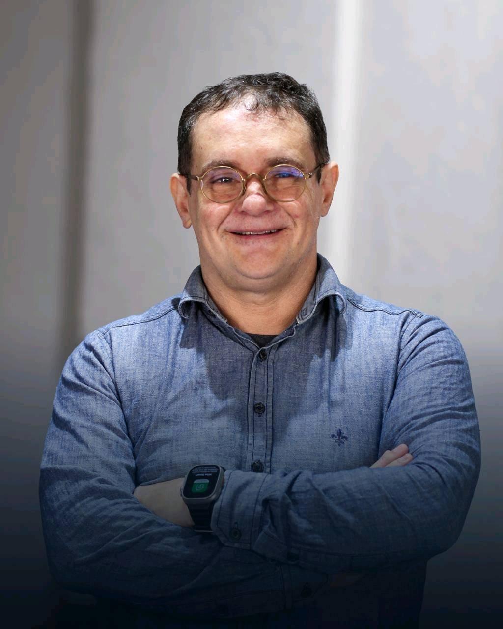 Dr. Eduardo Gomes — Advogado especialista em direito previdenciário e bancário
